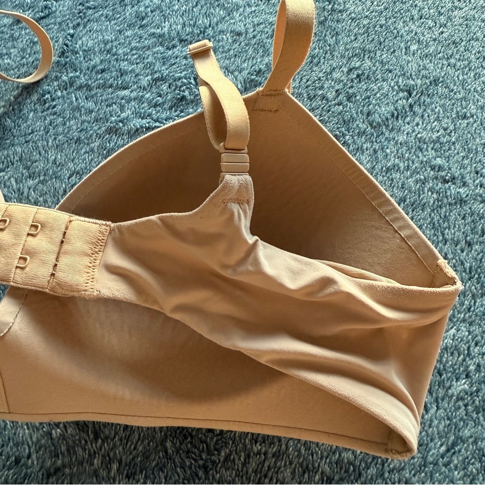 Calvin Klein 34B Adjustable Wireless Nude Bra - Picture 3 of 5